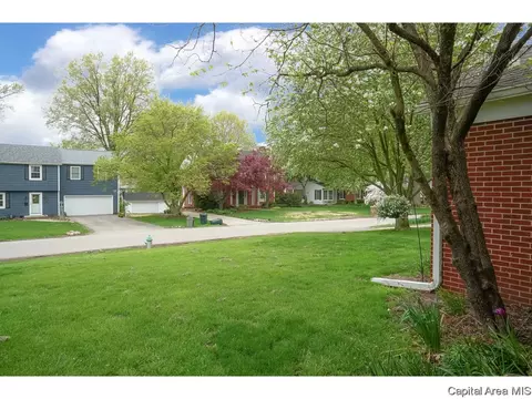 2009 Greenbriar Rd, Springfield, IL 62704 photo 9