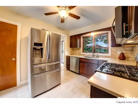 2009 Greenbriar Rd, Springfield, IL 62704 photo 12
