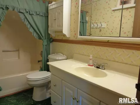 2016 Skipton, Springfield, IL 62702 photo 17