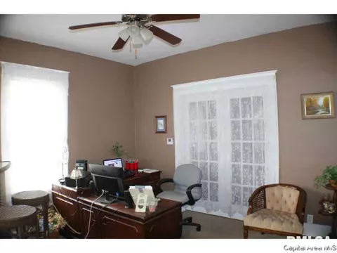 2113 N 17th, Springfield, IL 62702 photo 4