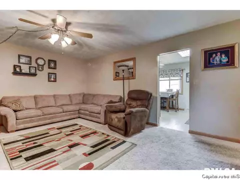 1317 Valley Dr, Springfield, IL 62702 photo 10