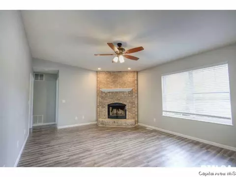 4088 Thornbrook, Springfield, IL 62711 photo 3