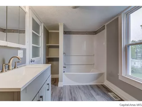 111 W Cedar St, Springfield, IL 62704 photo 27