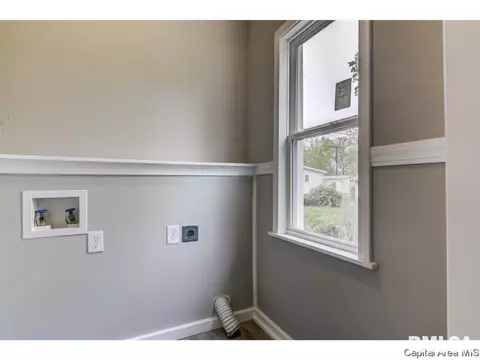 111 W Cedar St, Springfield, IL 62704 photo 20