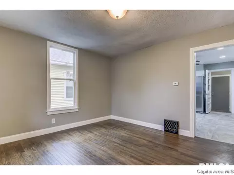 111 W Cedar St, Springfield, IL 62704 photo 5