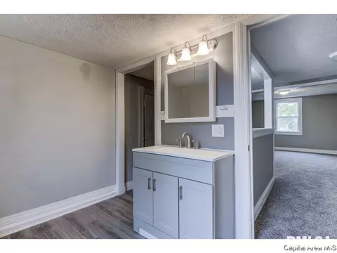 111 W Cedar St, Springfield, IL 62704 photo 26