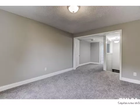 111 W Cedar St, Springfield, IL 62704 photo 23