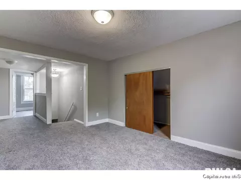 111 W Cedar St, Springfield, IL 62704 photo 24
