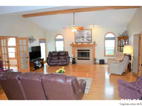 2512 Shawnee Dr, Springfield, IL 62702 photo 3