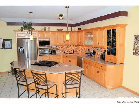 2512 Shawnee Dr, Springfield, IL 62702 photo 9