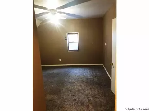 603 N Main St, Abingdon, IL 61410 photo 5