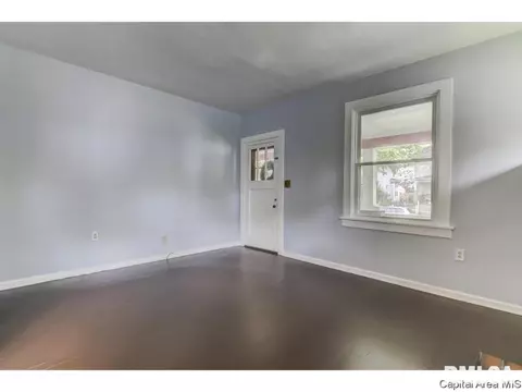 917 S State, Springfield, IL 62704 photo 3