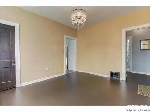 917 S State, Springfield, IL 62704 photo 8