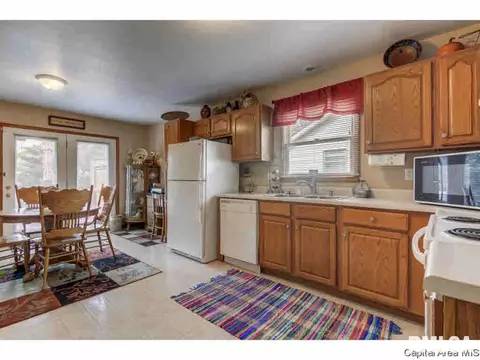214 Eagle Ridge Dr, Chatham, IL 62629 photo 6