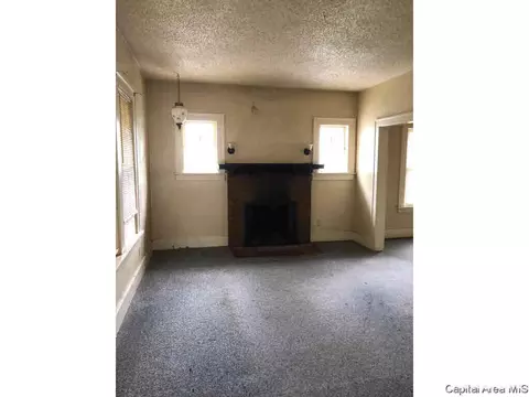117 N Illinois St, Springfield, IL 62702 photo 2