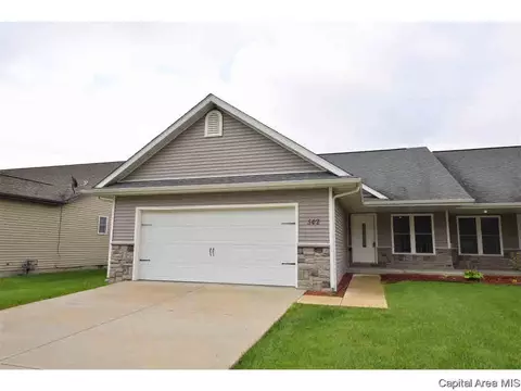 502 E Spruce St, Chatham, IL 62629 photo 1