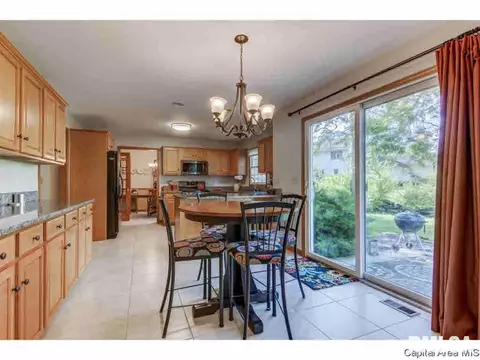 1813 Tremont Dr, Springfield, IL 62711 photo 18