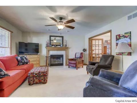 1813 Tremont Dr, Springfield, IL 62711 photo 7