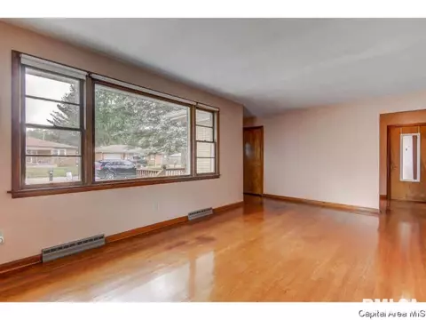 3216 Neptune Ave, Springfield, IL 62707 photo 3