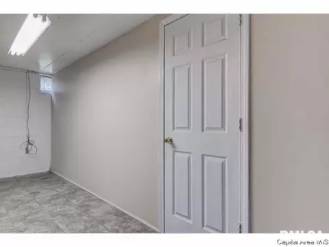 330 S Walnut St, Springfield, IL 62704 photo 20