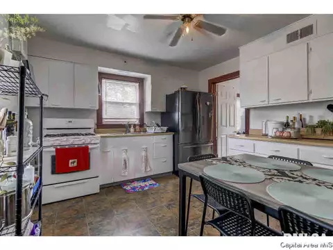 330 S Walnut St, Springfield, IL 62704 photo 6