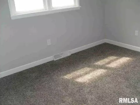 2345 Converse, Springfield, IL 62702 photo 10