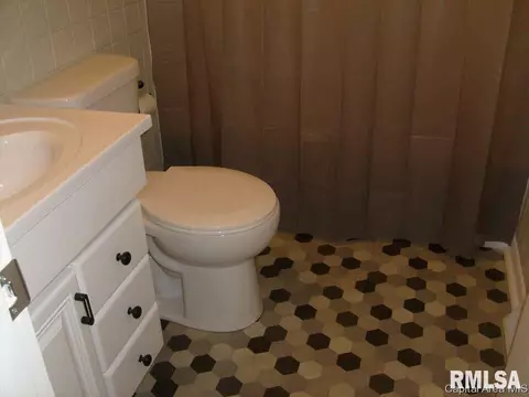 2345 Converse, Springfield, IL 62702 photo 12