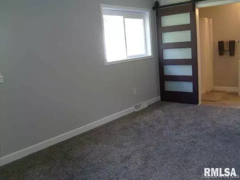 2345 Converse, Springfield, IL 62702 photo 16