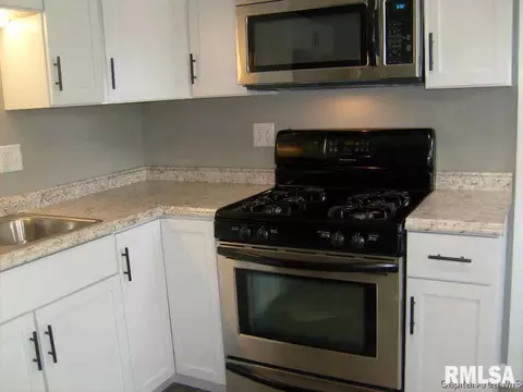 2345 Converse, Springfield, IL 62702 photo 4