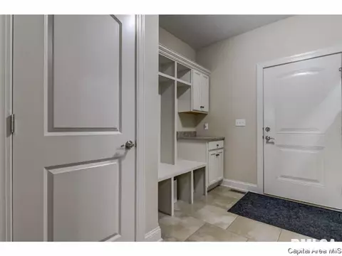 2001 Interlacken Ave, Springfield, IL 62704 photo 12