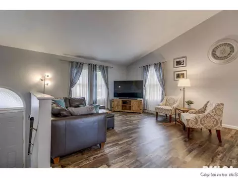 71 Marchelle, Springfield, IL 62702 photo 2