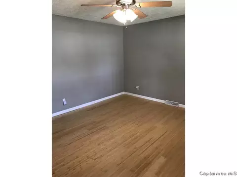 1809 Camden Dr, Springfield, IL 62702 photo 4