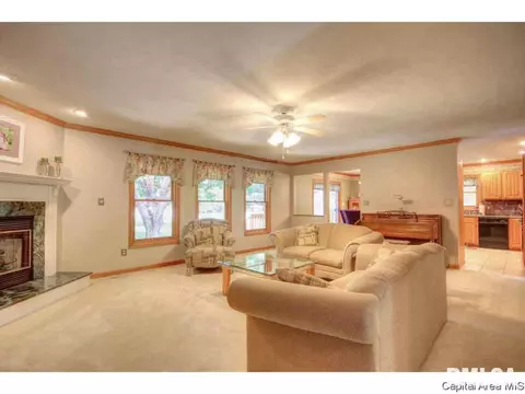 4447 Foxbury Ln, Springfield, IL 62711 photo 4