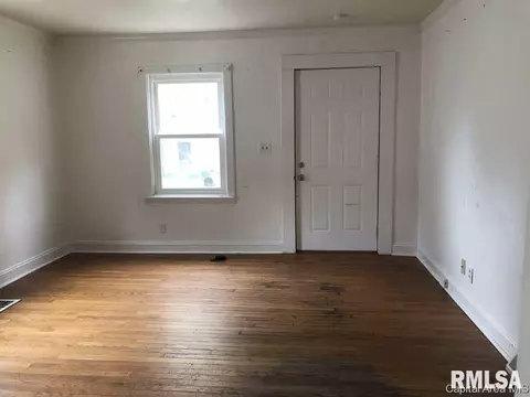 2140 S 16th St, Springfield, IL 62703 photo 6
