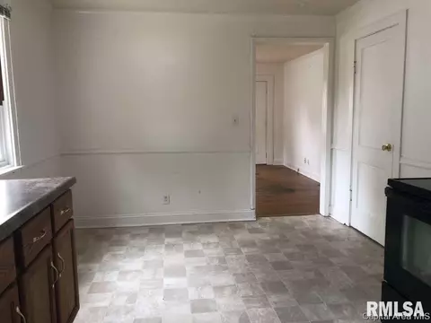2140 S 16th St, Springfield, IL 62703 photo 5
