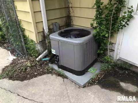 2140 S 16th St, Springfield, IL 62703 photo 14