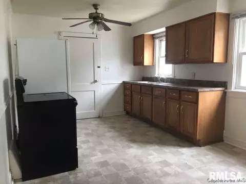2140 S 16th St, Springfield, IL 62703 photo 2
