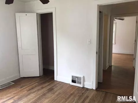 2140 S 16th St, Springfield, IL 62703 photo 9