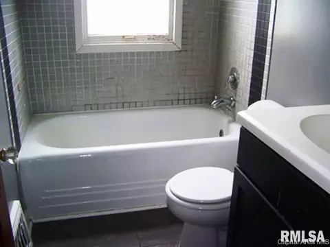 849 N Hill St, Springfield, IL 62702 photo 8