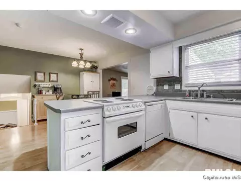 2508 Delaware, Springfield, IL 62702 photo 7