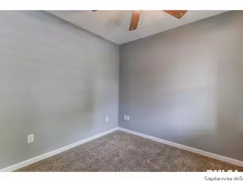 727 N 7th St, Springfield, IL 62702 photo 22