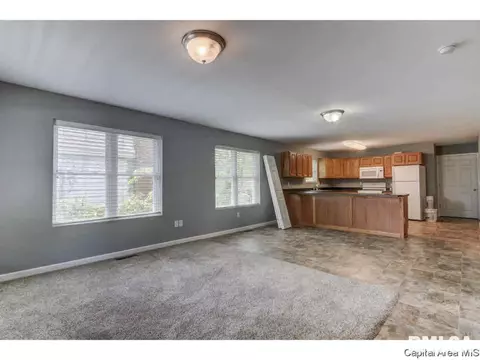 727 N 7th St, Springfield, IL 62702 photo 3