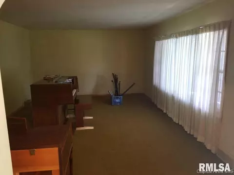1805 N 14th St, Viola, IL 61486 photo 3