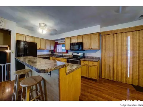 3237 St Francis Dr, Springfield, IL 62703 photo 6