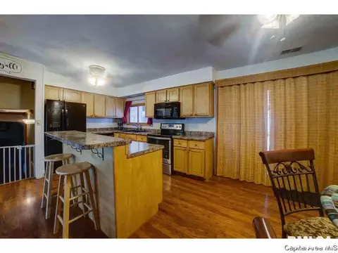 3237 St Francis Dr, Springfield, IL 62703 photo 8