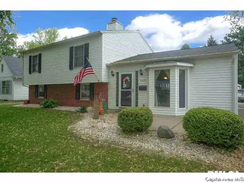 3237 St Francis Dr, Springfield, IL 62703 photo 2