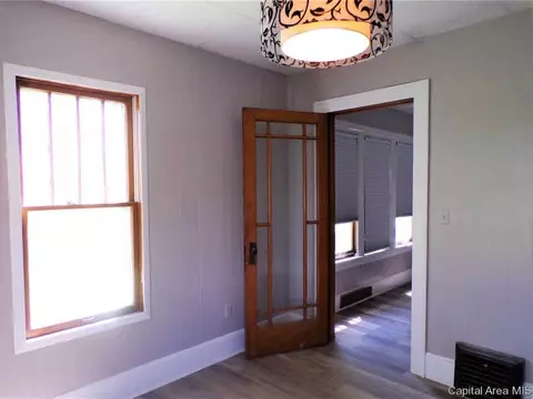 433 W Chestnut St, Oneida, IL 61467 photo 14