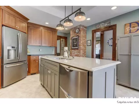 1517 Holmes, Springfield, IL 62704 photo 10