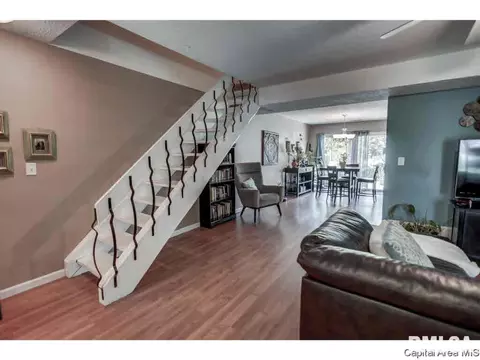 17 Trailridge Ln, Springfield, IL 62704 photo 2