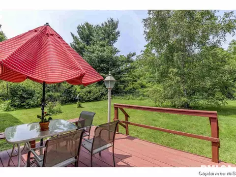 60 Danbury, Springfield, IL 62704 photo 3